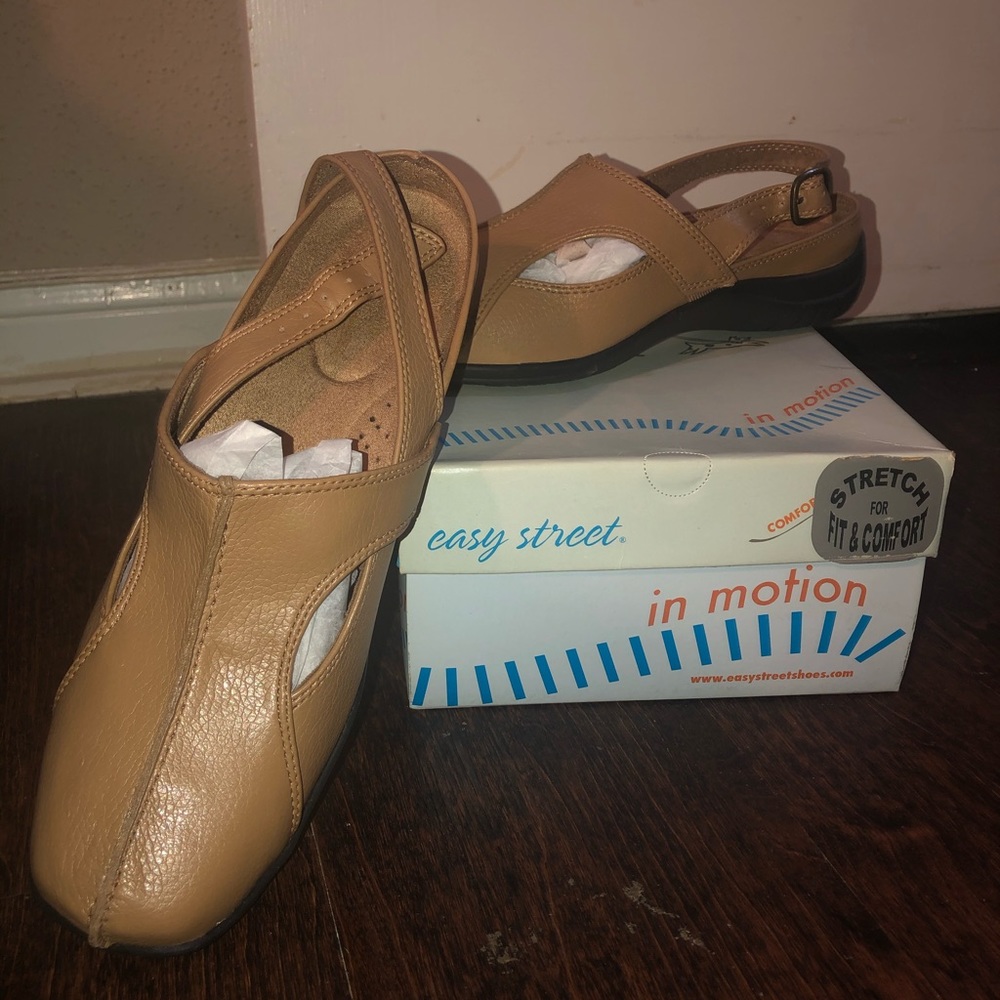 Size 9 flats